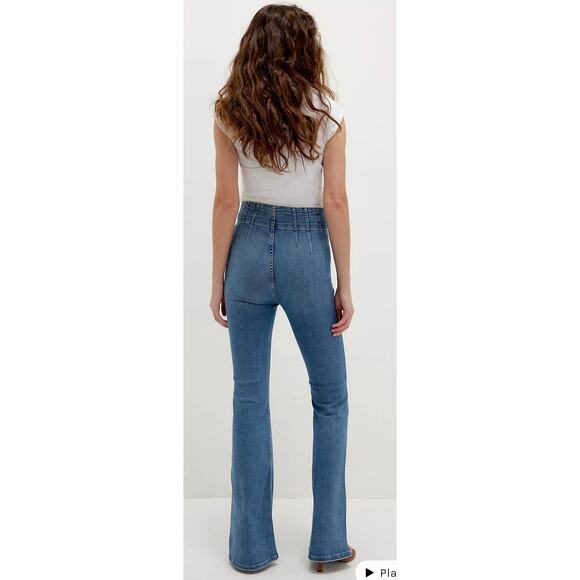 We The Free Jayde Flare in Sunburst Blue
FREE PEOPLE size 29 - Picture 2 of 10